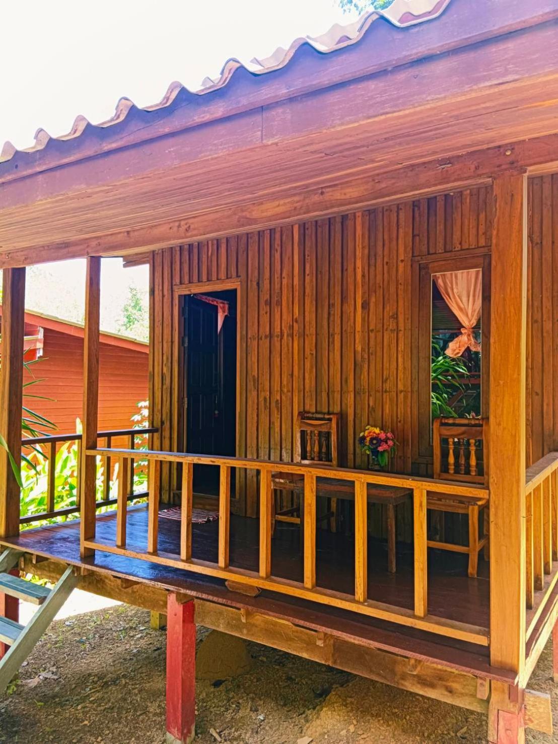 Lanta Maikeaw Ko Lanta