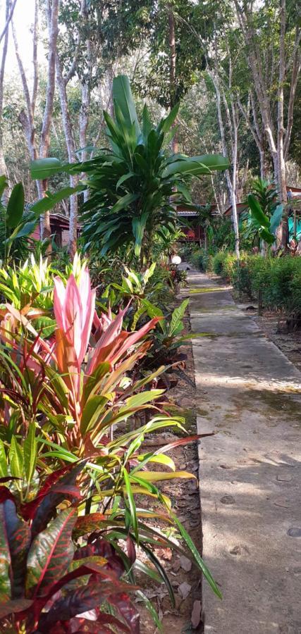 Lodge Lanta Maikeaw Ko Lanta